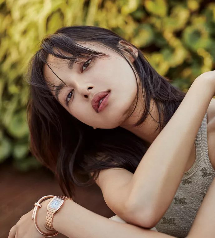 法国边儿 锁骨发,原来辛芷蕾的高级脸90%都是靠这款发型凑出来的?