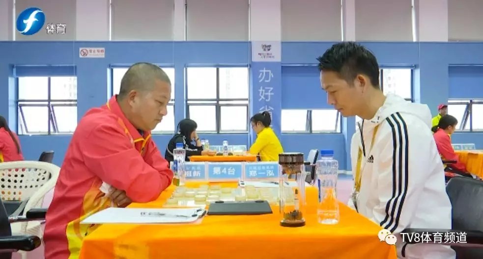 省运赛场上的象棋特级大师郑一泓