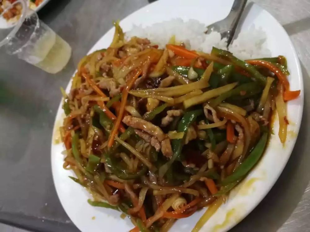 小孙实拍鱼香肉丝盖饭
