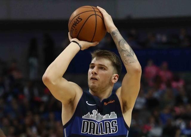 东契奇:皇帝一直是我偶像,与他对位难以置信