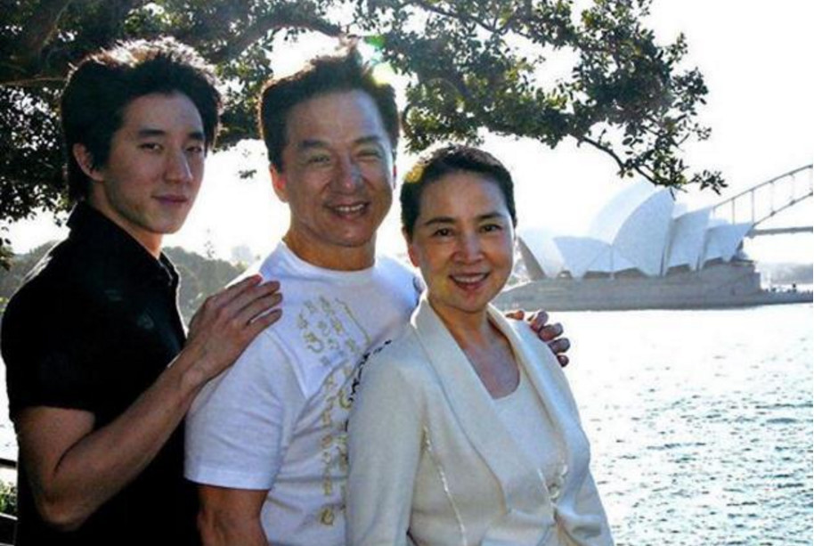 成龙的子女,李小龙的子女,香港四小龙后辈差距