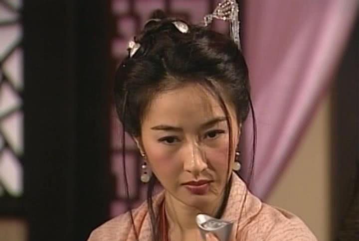 知道了香港明星现状,再看一下内地明星,差距不