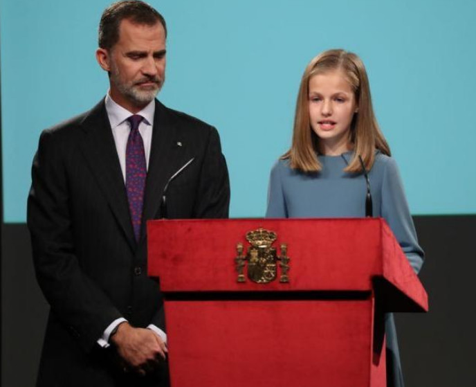 西班牙大公主满13岁生日,未来女王可真漂亮!