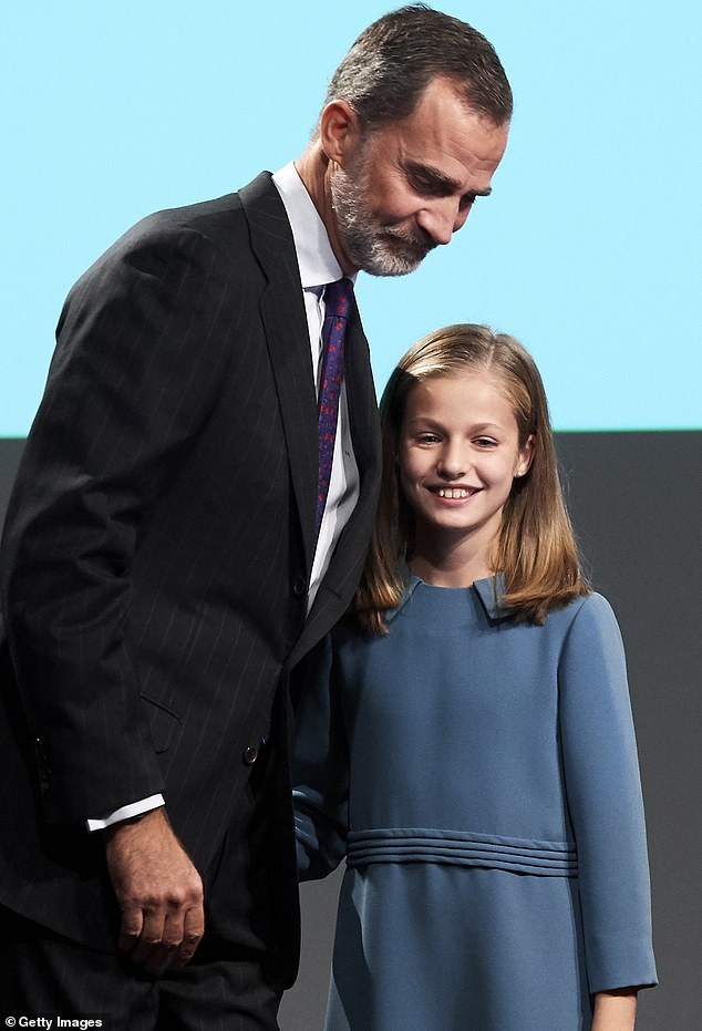 西班牙未来女王,13岁莱昂诺尔公主首次演讲,国
