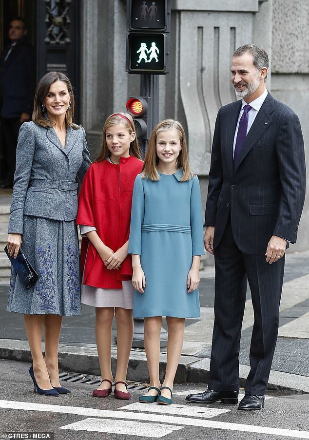 西班牙未来女王,13岁莱昂诺尔公主首次演讲,国