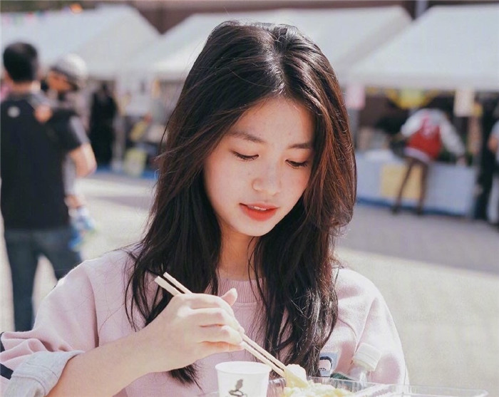平时不修边幅,但打扮起来美若天仙的星座女