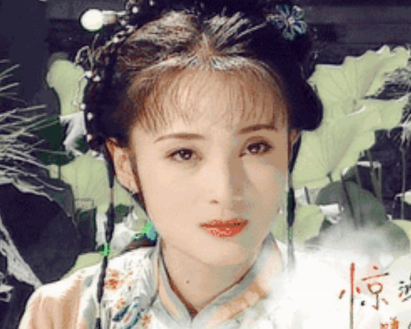 本以为琼瑶剧中最美的是蒋勤勤,看到陈红后,才知道什么叫惊艳!