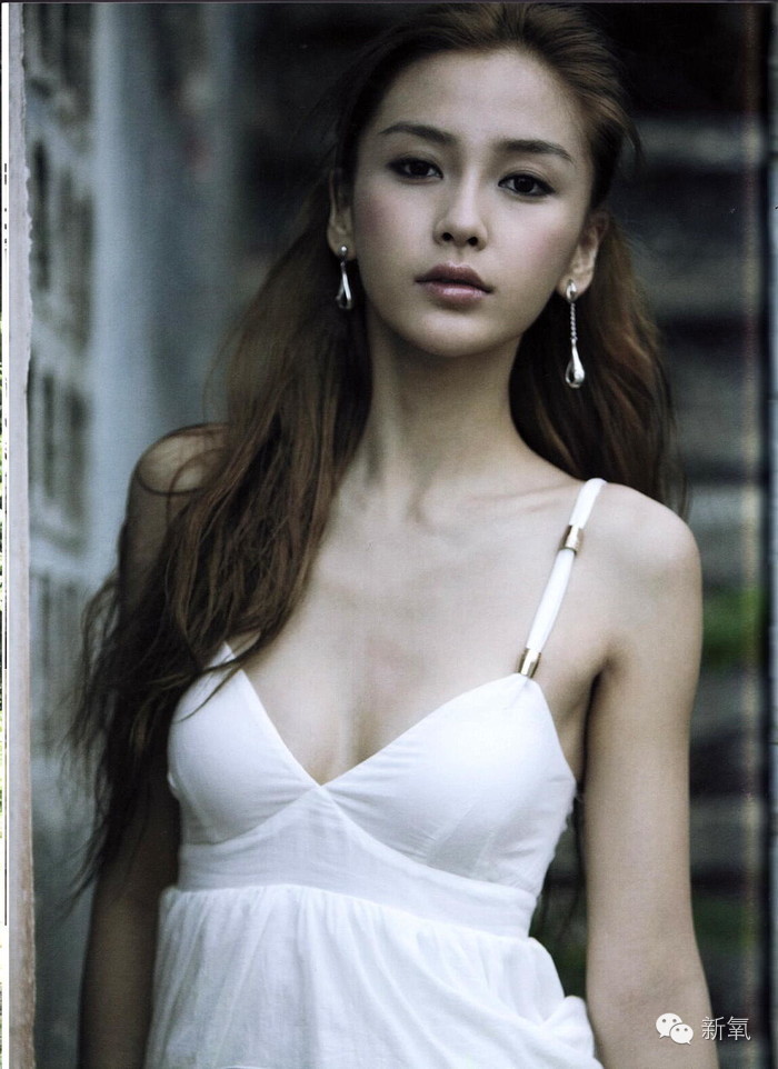 Angelababy 颜 值 巅 峰 的 写 真.居 然 是 抄 袭 的. 