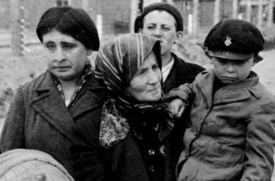 直击二战纳粹集中营:长相聪明的犹太人,图4奶