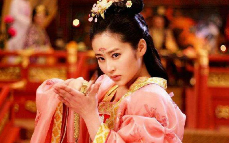 吕不韦为了脱身,把嫪毐送给了赵姬,为何赵姬能够对嫪毐死心塌地