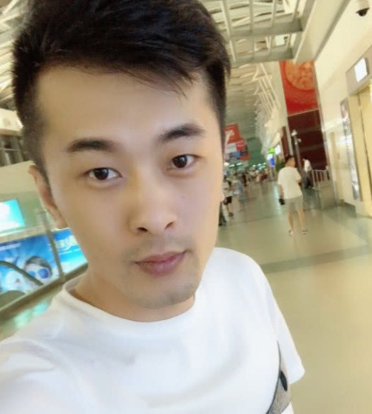 电商两巨头连麦讨论快手背后黑手,辛巴直言散打:你的对手不是我