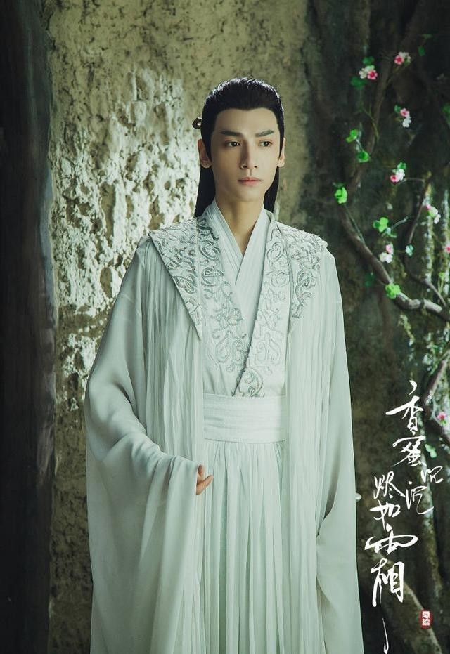 肖战罗云熙现代装不如古装惊艳四座,古装第一美男是陈晓吗?