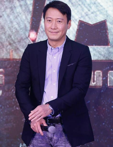 陈凯歌为捧红他,请老戏骨郑少秋和黎明当配角,网友:原来如此