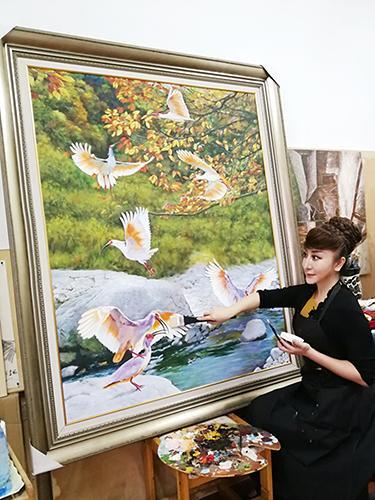 画家晏子用画笔为中国体育公益事业添彩