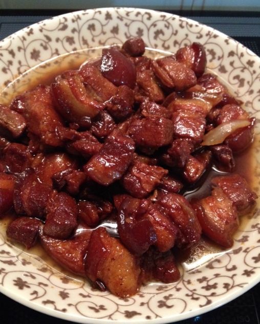 6,经常翻动肉片,烤熟后即可关火.