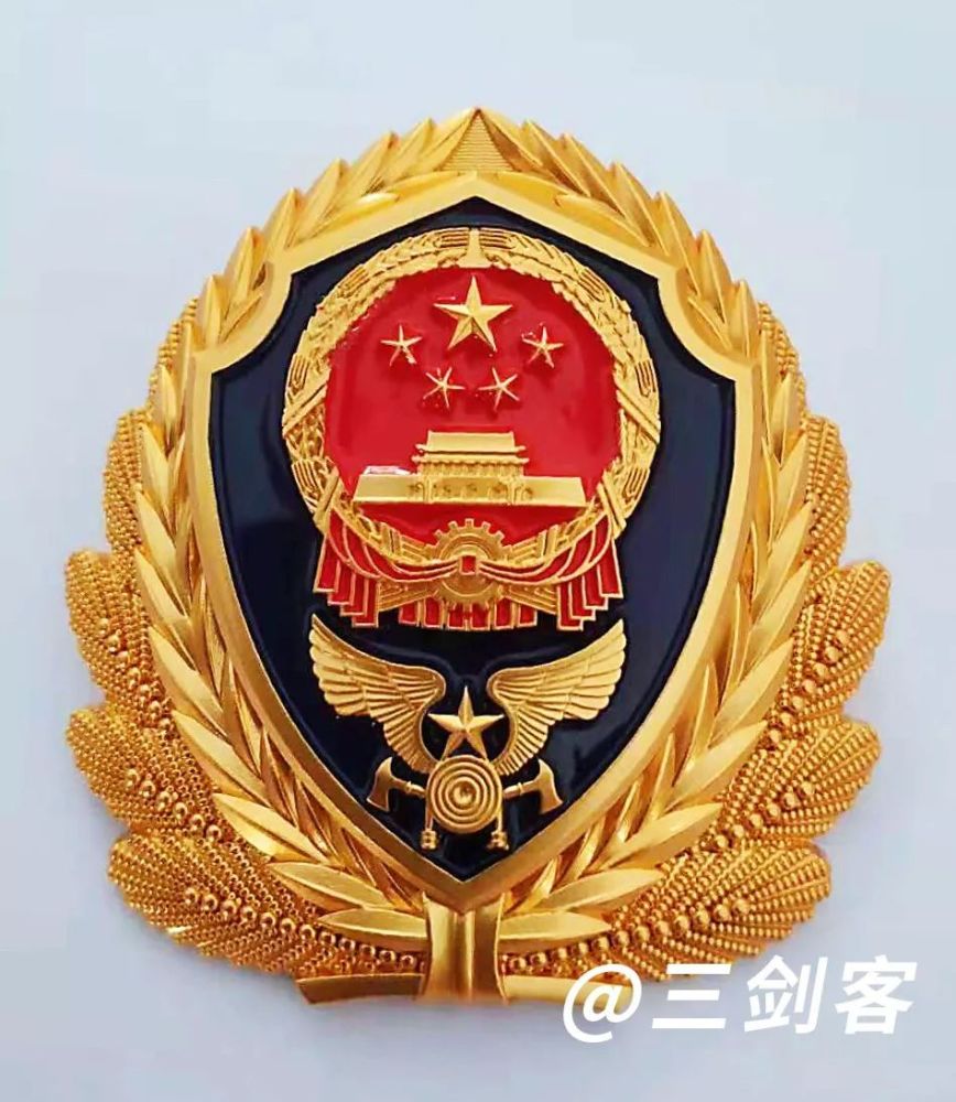 独家图:中国消防新制服闪亮登场,致敬