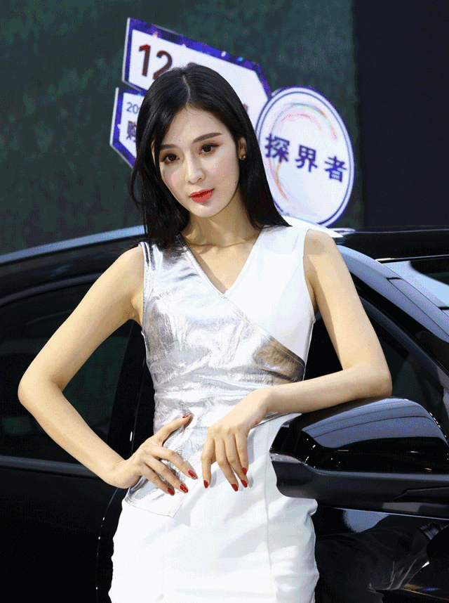 02 超模天团 耀你好看 要明白,不是所有的车展 都有高颜值好身材有