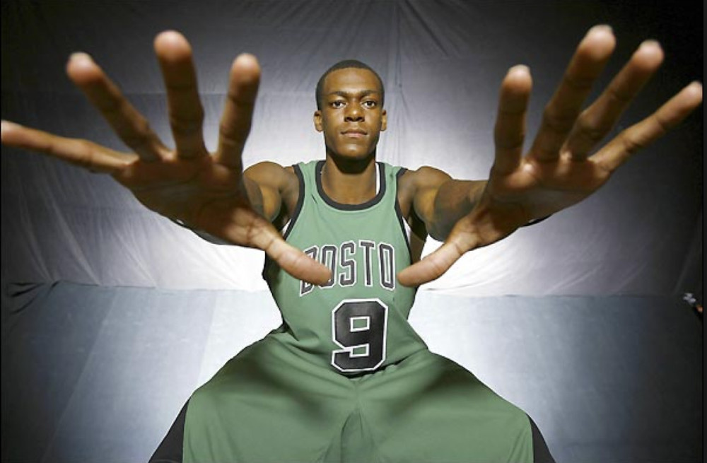 NBA巨手怪物 一人手掌长36厘米_学生时代网触