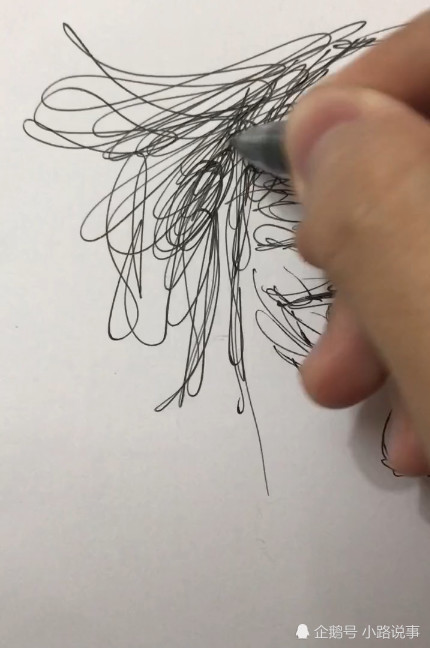 乱画的艺术,看着很随意最后画面惊艳 网友:神笔马良