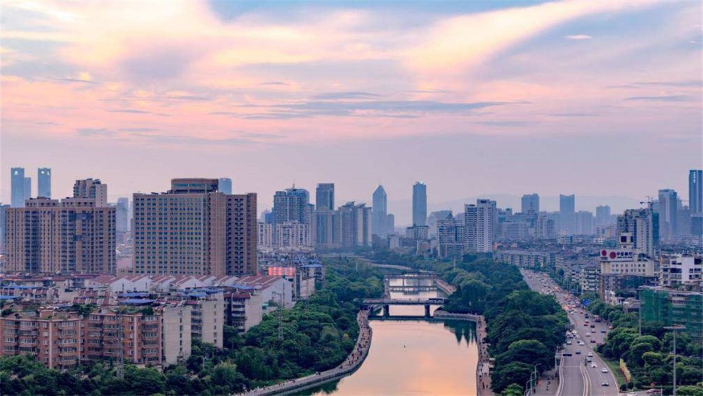 江西有望诞生一座"新一线城市",实力相当于2个九江,3个吉安