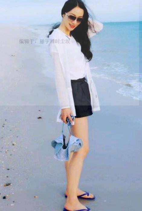 杨颖的脚，韩雪的脚，热巴的脚，看到她的脚，网友:鸡爪?