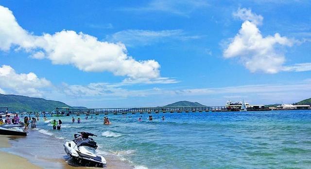 海南10大旅游景点排行榜 必去旅游景点推荐