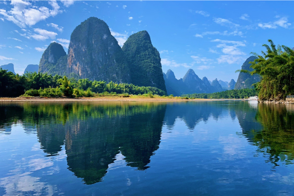 桂林山水甲天下,今天咱们一起来看看桂林的山水.