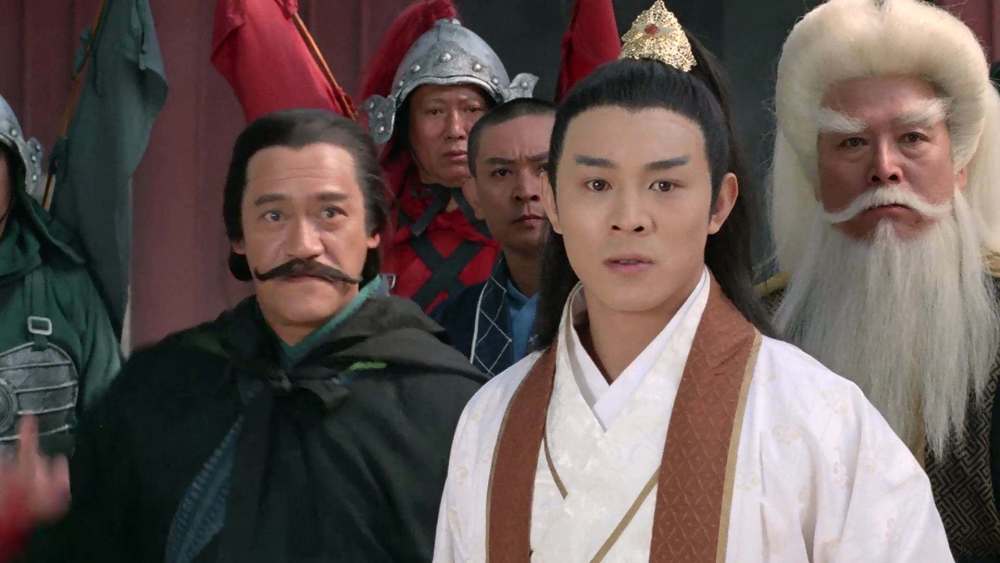 赵敏和周芷若,张无忌最爱谁?她俩拿倚天剑的动作,让他轻易决定