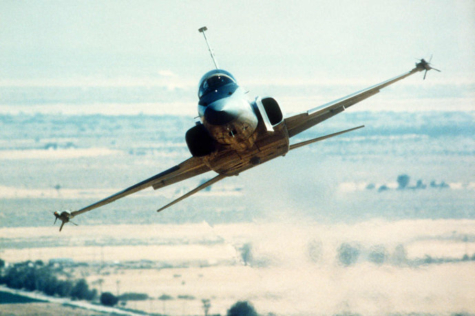 美国诺斯罗普公司F20虎鲨战斗机图集赏析,