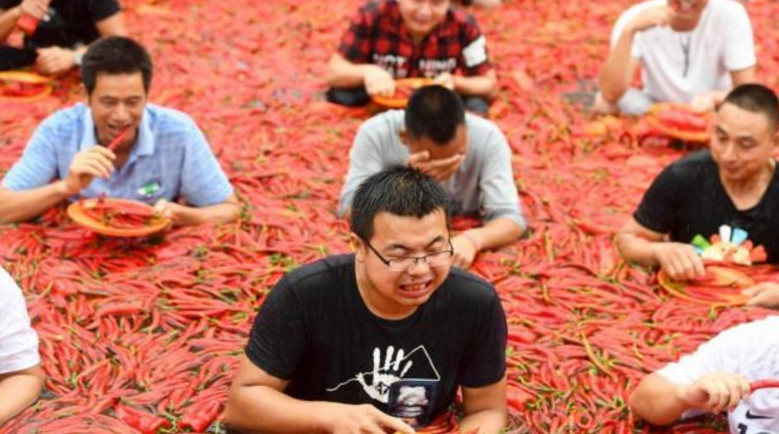 你还在这样狂吃辣椒吗?原来这样会有很大危害,你知道吗?