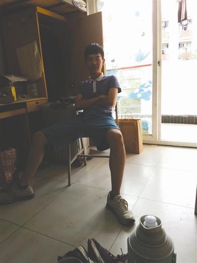 13岁少年上大学:努力学习只为让母亲和自己多