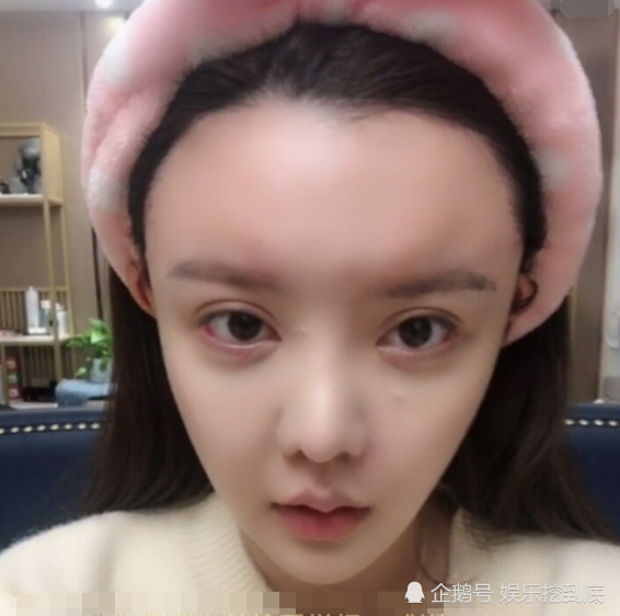 韩安冉素颜美成仙，五官精致似芭比娃娃，男粉看了瞬间心动!