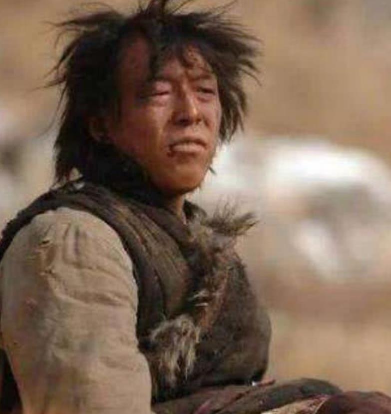 黄渤是一个比较厉害的人了,黄渤演起乞丐的模样,看起来非常的有模有样