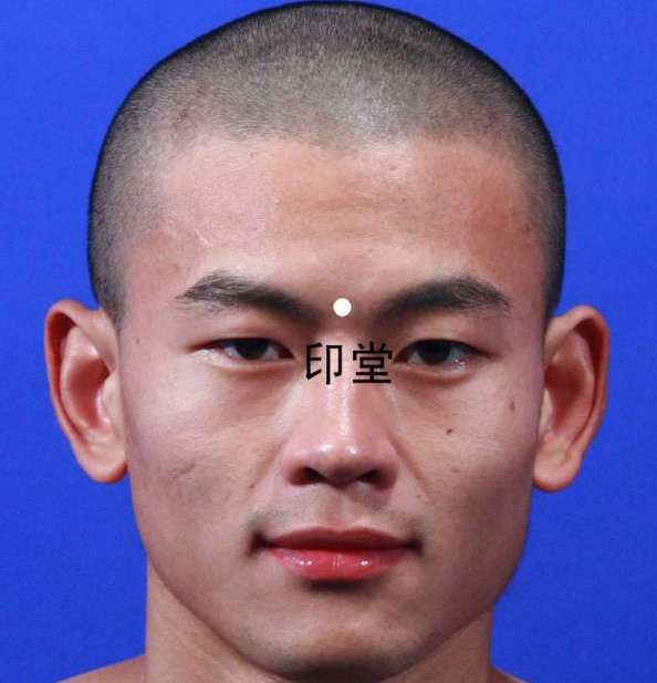 无论男女,若是身体有这"2疼3黑",可能肺癌上门了!