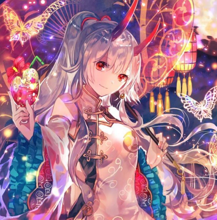 动漫头像:打扮华丽的美少女,对未来充满了期待与希望!