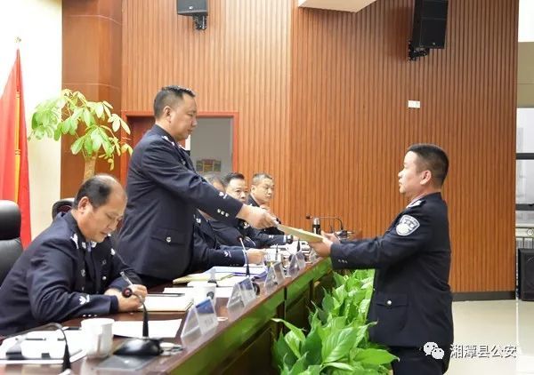 莲乡公安召开扫黑除恶推进会,彭世辉就下阶段