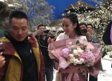 《枕上书》正式曝光,折颜剧照首杀青,热巴做鬼表情包信pc微图片