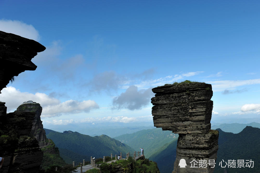 这里是体验大自然魅力的好地方,景点险峻神奇,鬼斧神工,景区里面空气