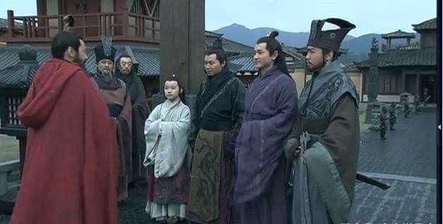 曹冲死后,曹操哭着说了8个字,曹丕听到后吓了个半死