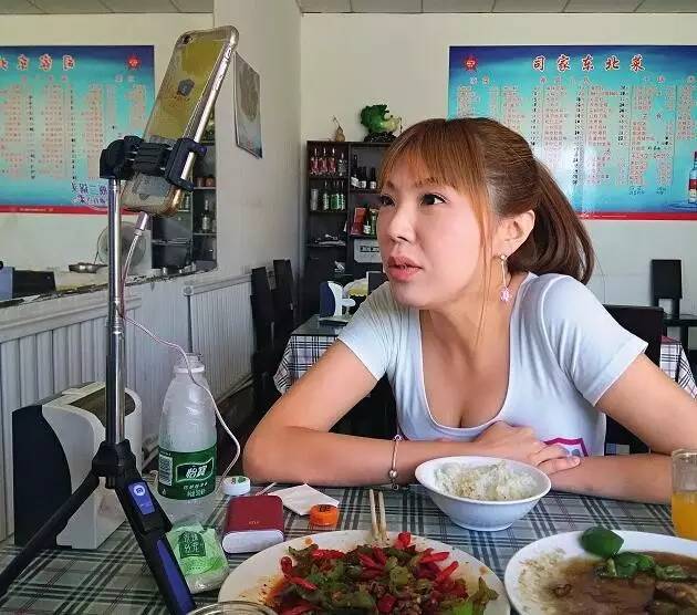台湾女演员燕郊租房生活:挤公交、八次潜规则