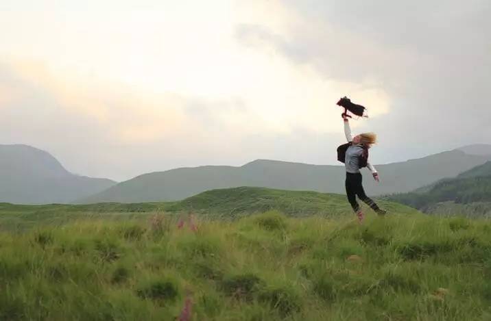 当你在出租房痛骂房价时 我已贱卖魔都的房子