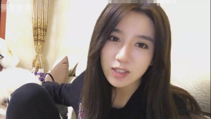 斗鱼呆妹儿为何不找男友?粉丝直播间追问,网友一句话亮了!