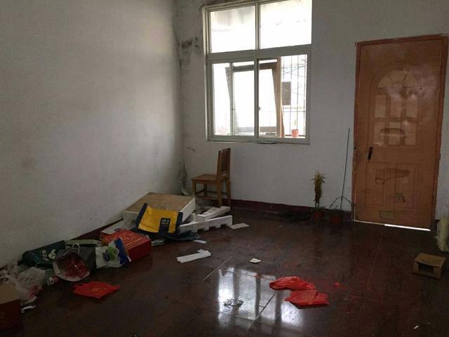 只花1000块改造出租房,"脏乱差"秒变"小清新"!