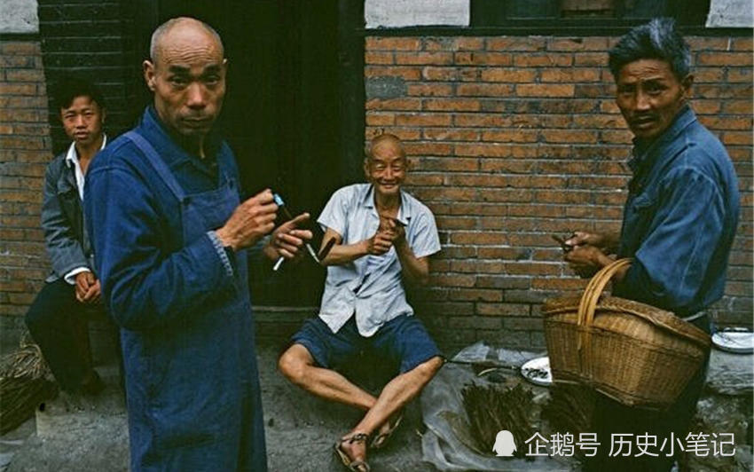 老照片:70年代末中国人民的生活照,父辈们的回忆