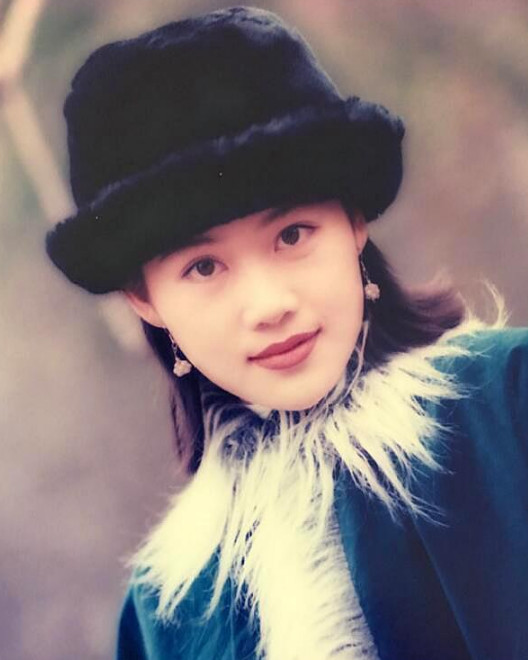 年轻时的梁小冰有多美?让人眼前一亮,怦然心动!
