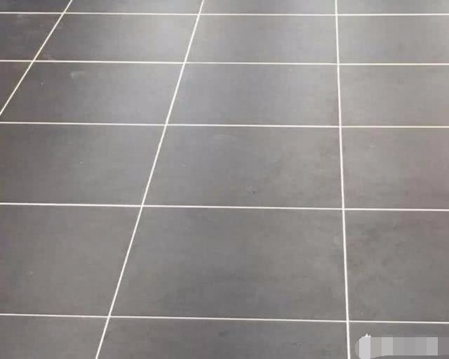 灰色的地板砖,用什么颜色的美缝剂比较好看?这三个大都不知道?