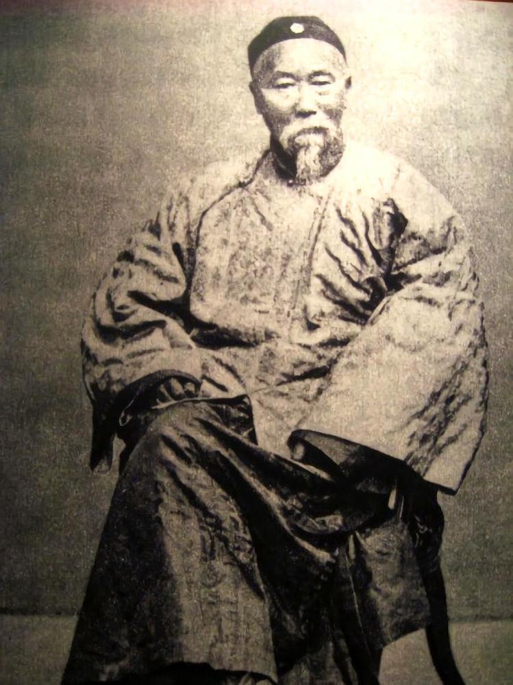 他是清朝重臣,被称为东方俾斯麦,中兴四大名臣之一