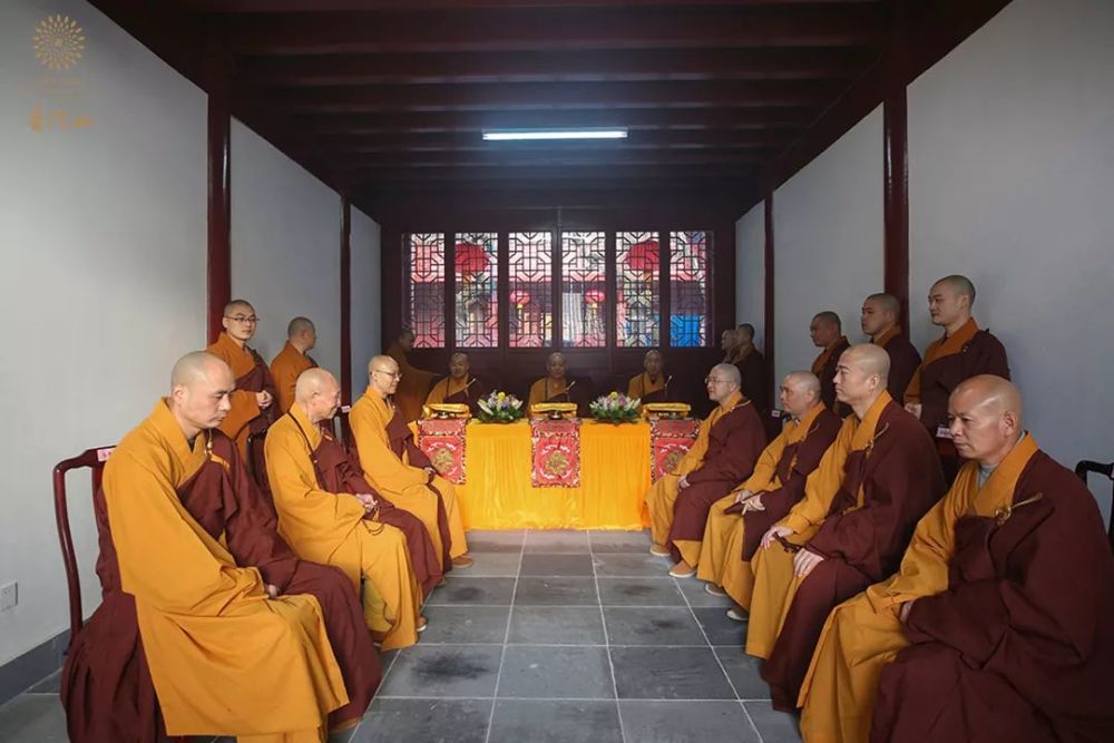 普济禅寺戊戌年二部僧三坛大戒法会男众部举行正授比丘戒