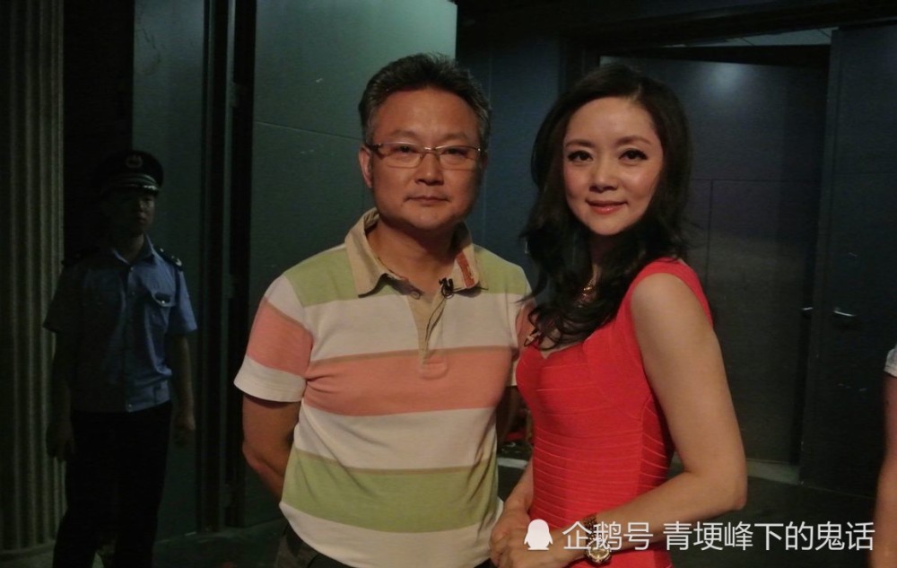 张莉到现在仍旧没有结婚,依旧是单身,有没有发现张莉和欧阳奋强这张