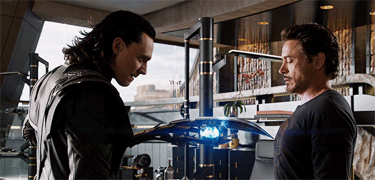 注意钢铁侠表情